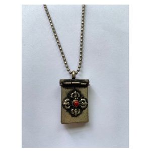 Vintage Gothic Mini Box Necklace